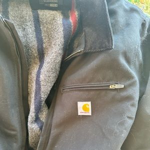 New with tags Men’s Carhartt Jacket.